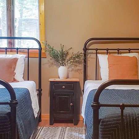 Fall Getaway Resort-3 King Suites, Dog-Friendly Seeley Esterno foto