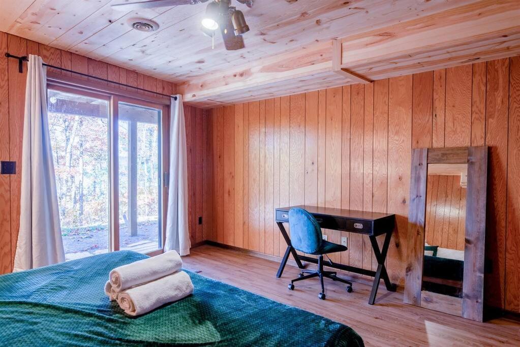 Fall Getaway Resort-3 King Suites, Dog-Friendly Seeley Esterno foto