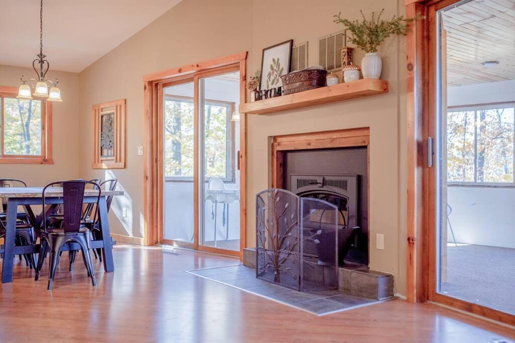 Fall Getaway Resort-3 King Suites, Dog-Friendly Seeley Esterno foto